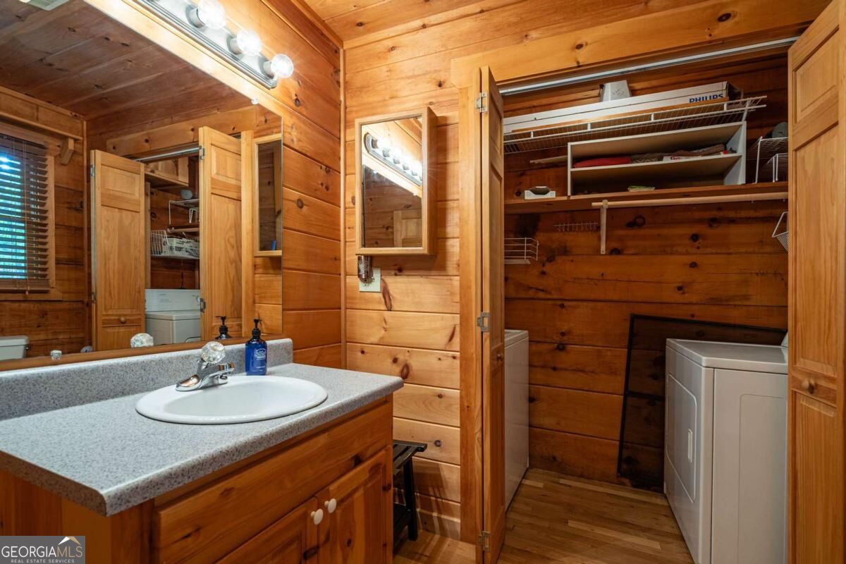 305 Martin Crossing Property Photo 18
