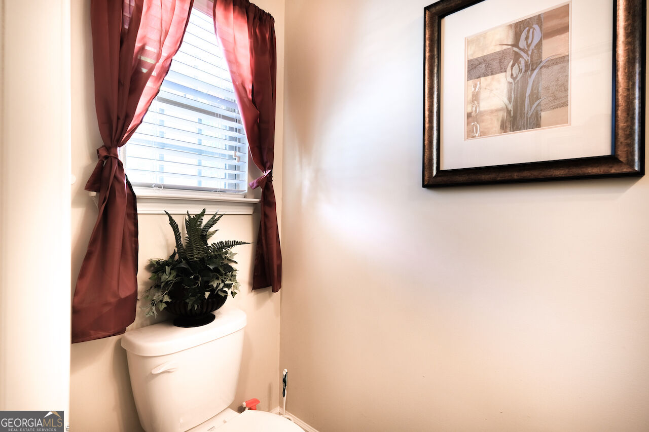 2711 Morgan Glen Road Property Photo 5
