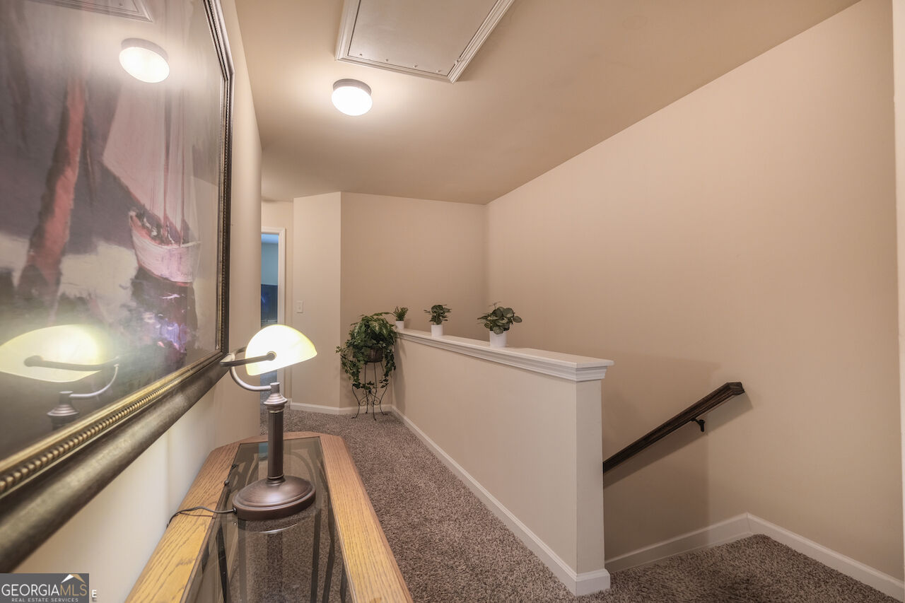 2711 Morgan Glen Road Property Photo 8