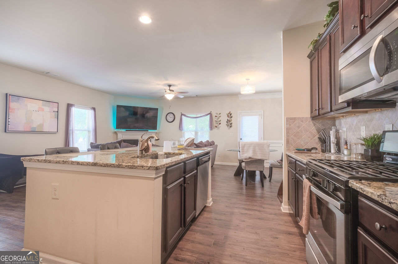 2711 Morgan Glen Road Property Photo 22