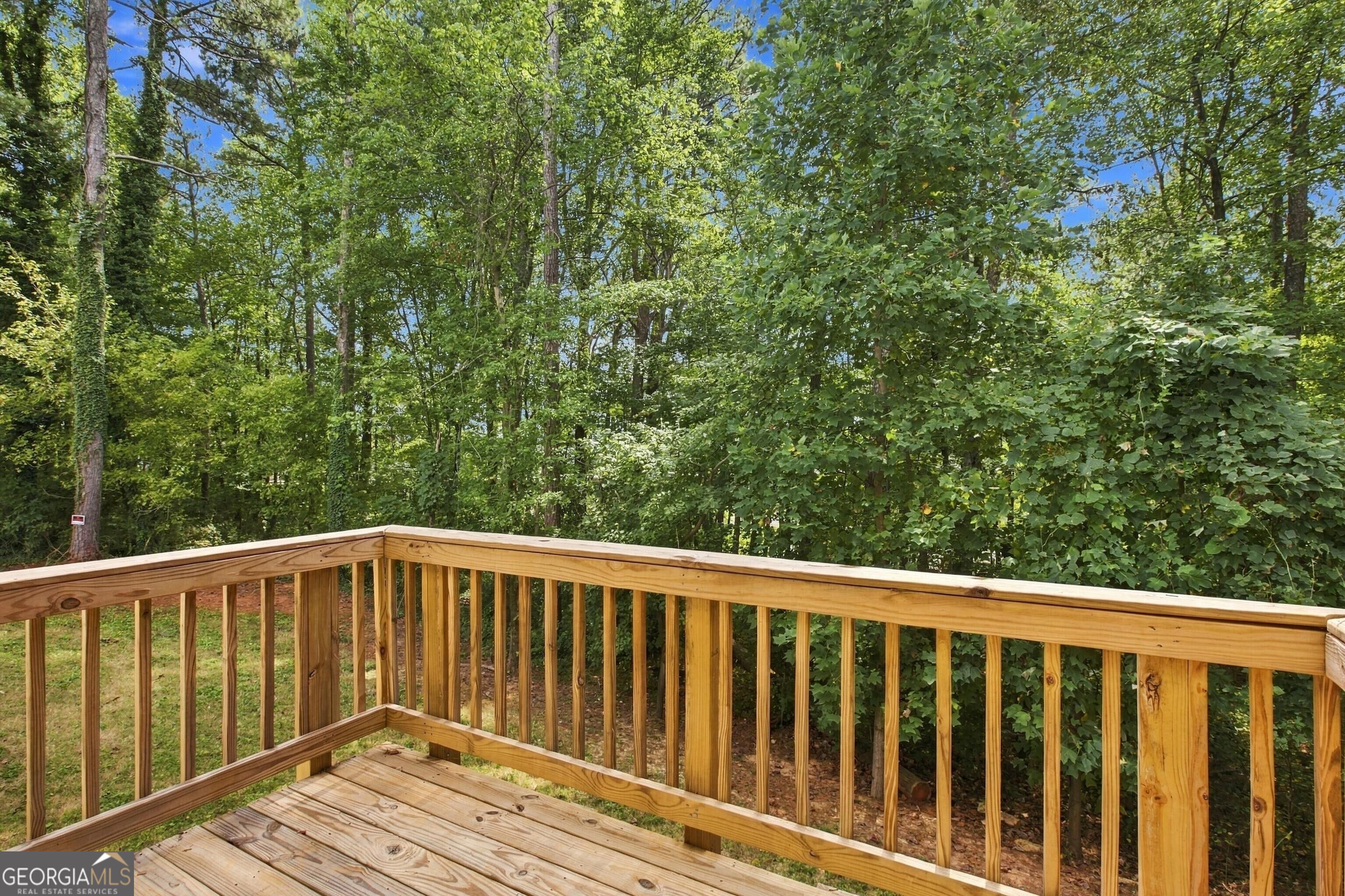 7275 Crestside Drive Property Photo 11