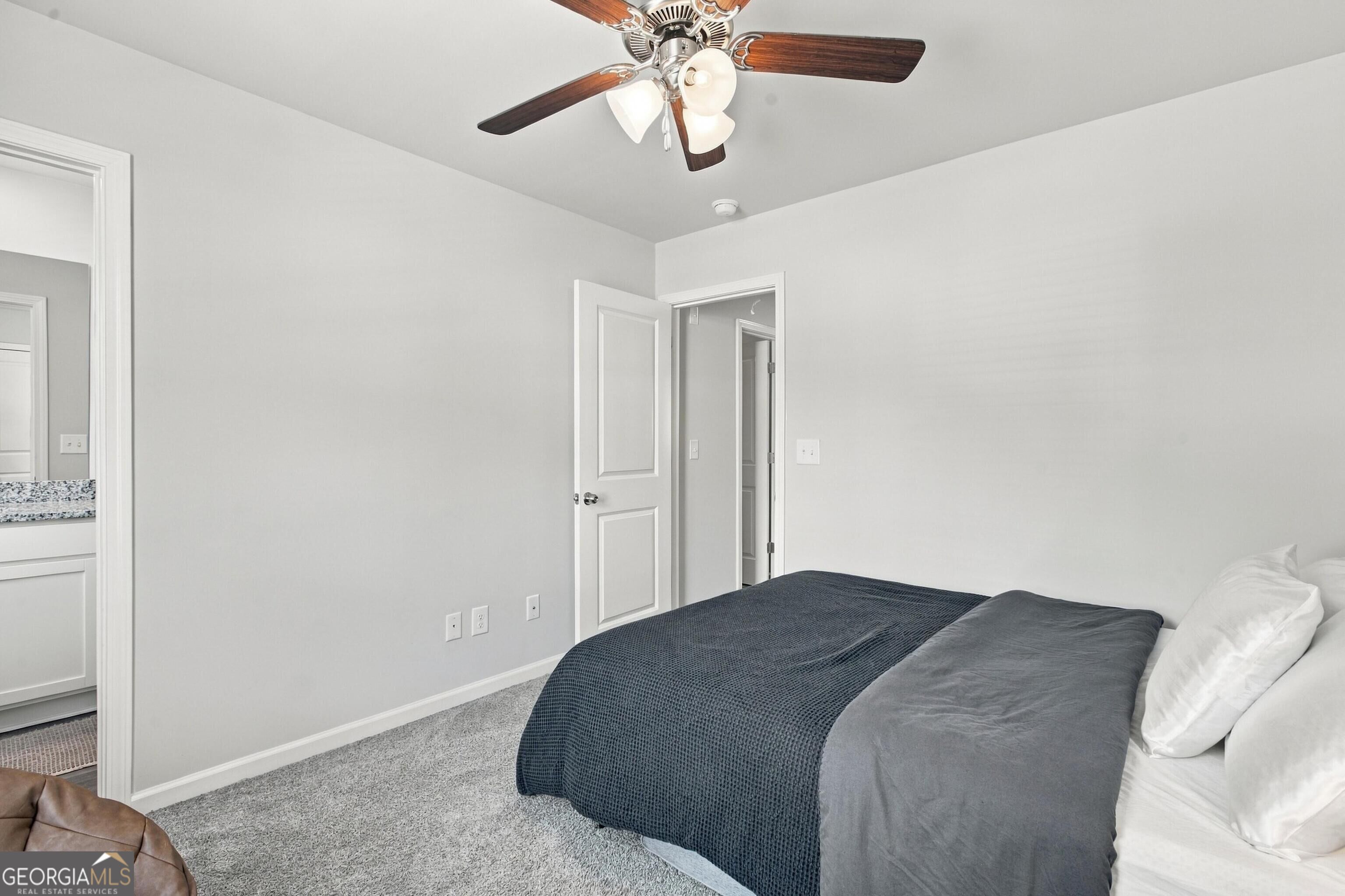 7275 Crestside Drive Property Photo 13
