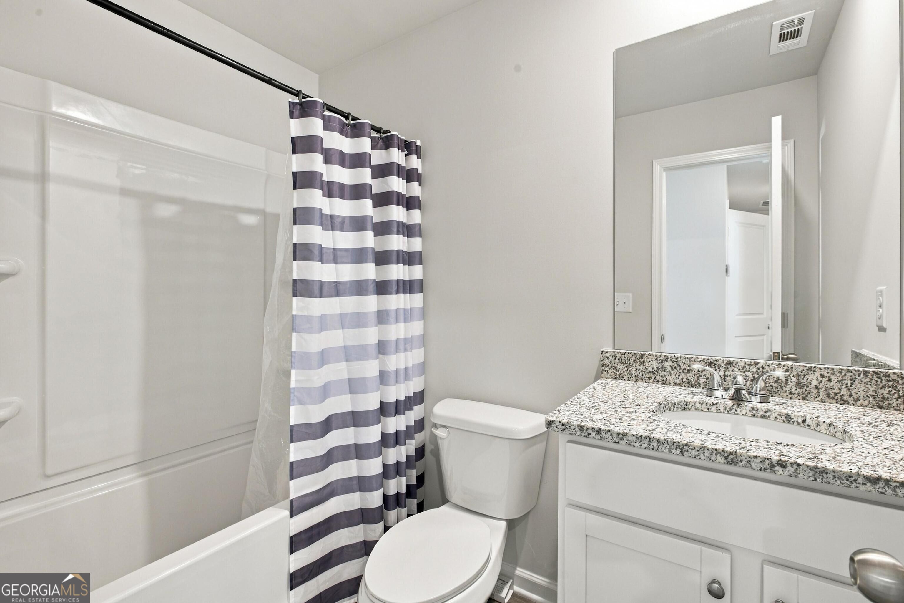 7275 Crestside Drive Property Photo 16