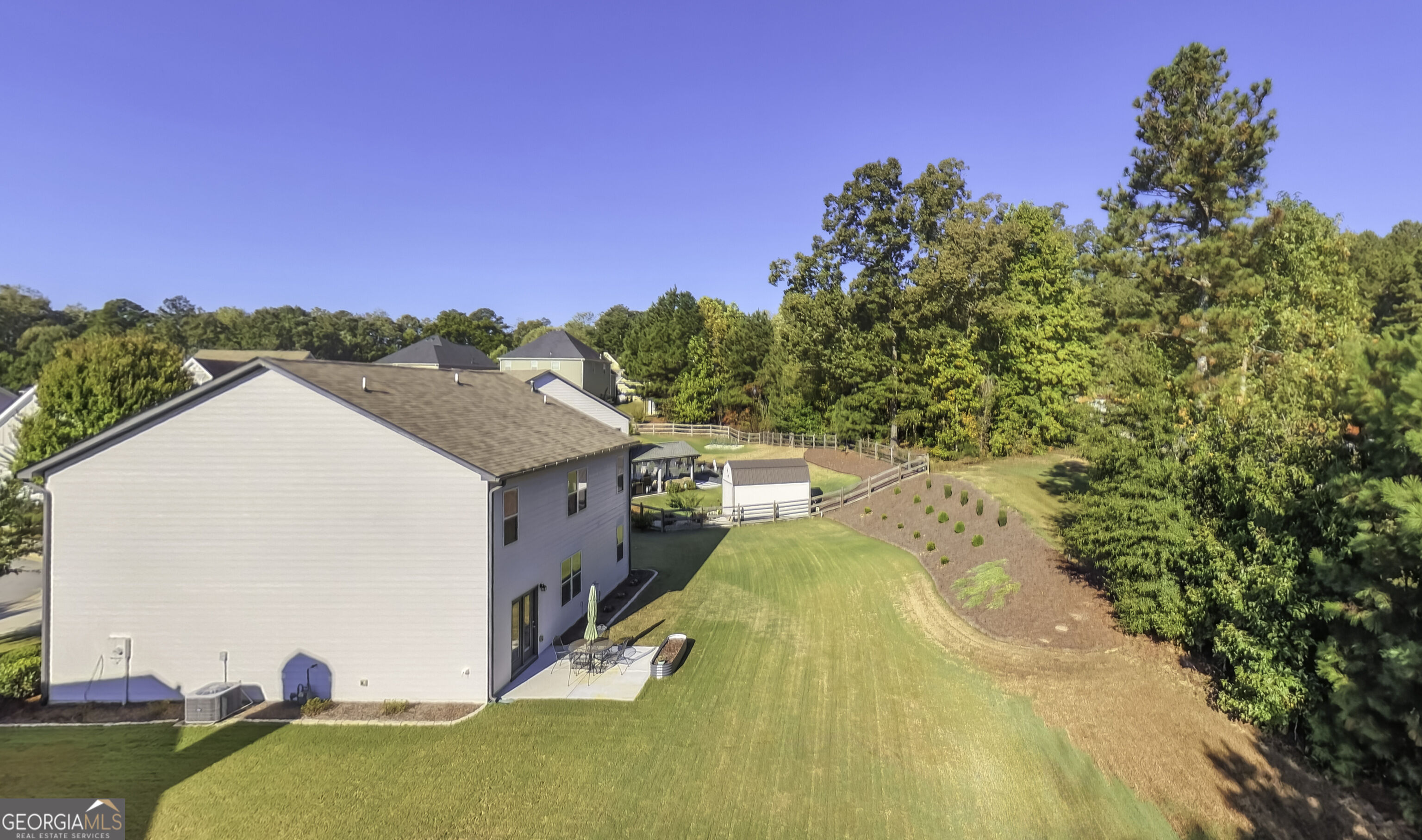 183 Fallen Oak Trace Property Photo 4
