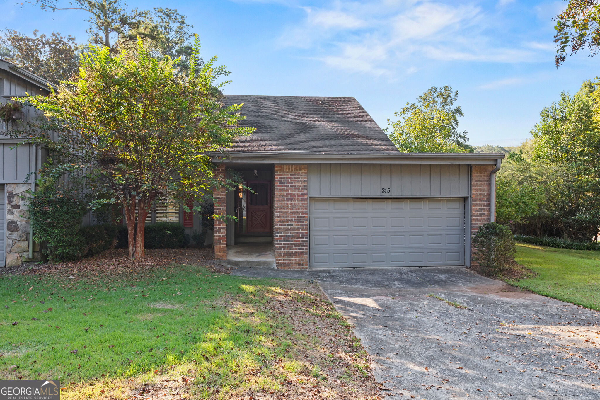 215 Leeward Lane Property Photo 1