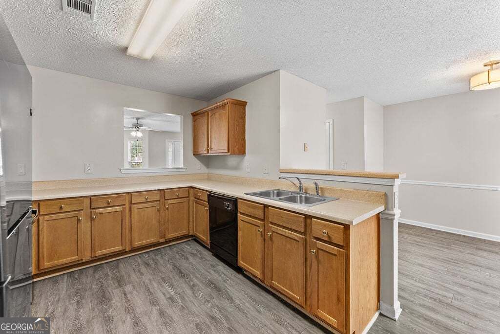1547 April Lane Property Photo 10