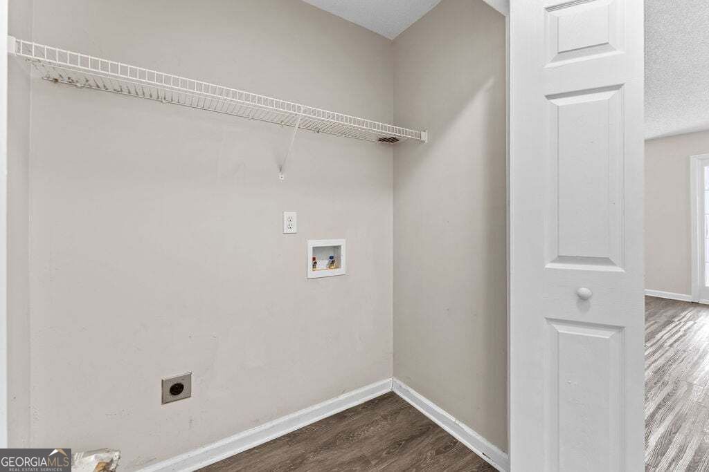 1547 April Lane Property Photo 16