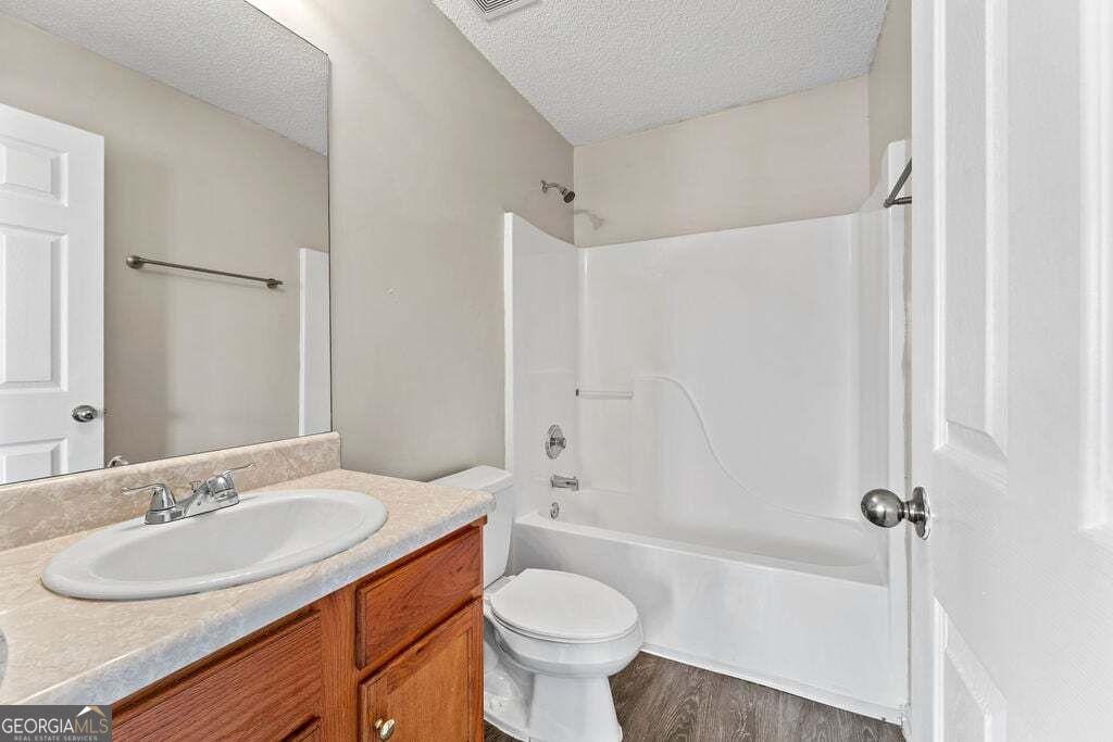 1547 April Lane Property Photo 24