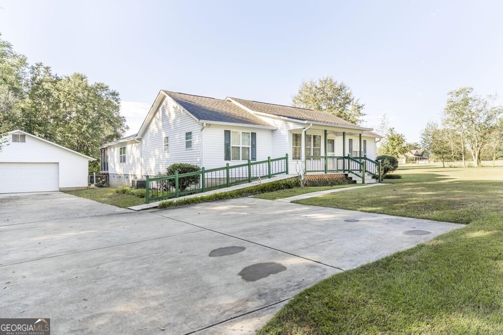 549 Burnett Road Property Photo 4
