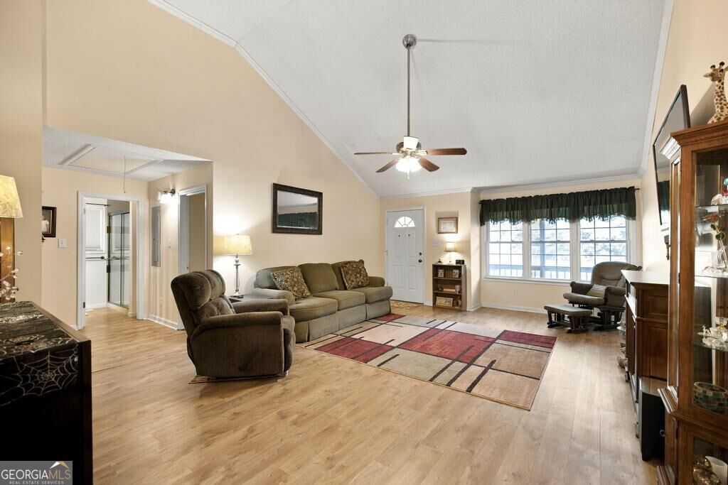 549 Burnett Road Property Photo 10