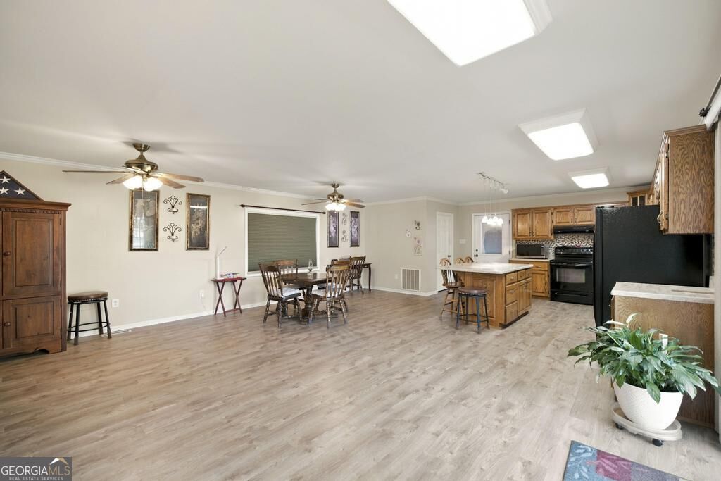 549 Burnett Road Property Photo 14
