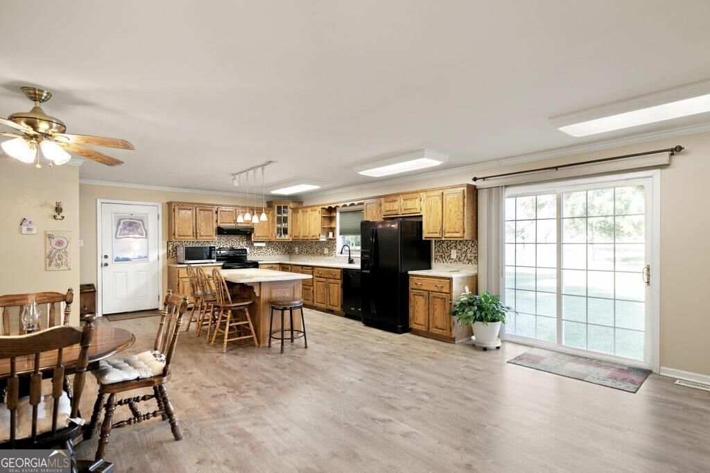 549 Burnett Road Property Photo 15