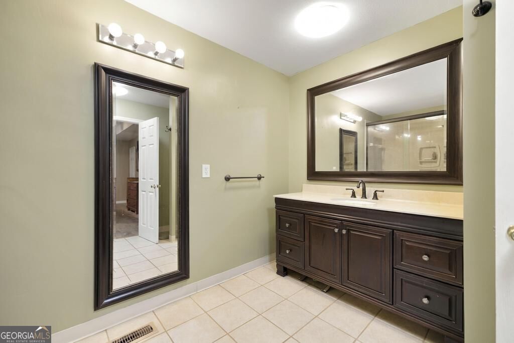 549 Burnett Road Property Photo 25