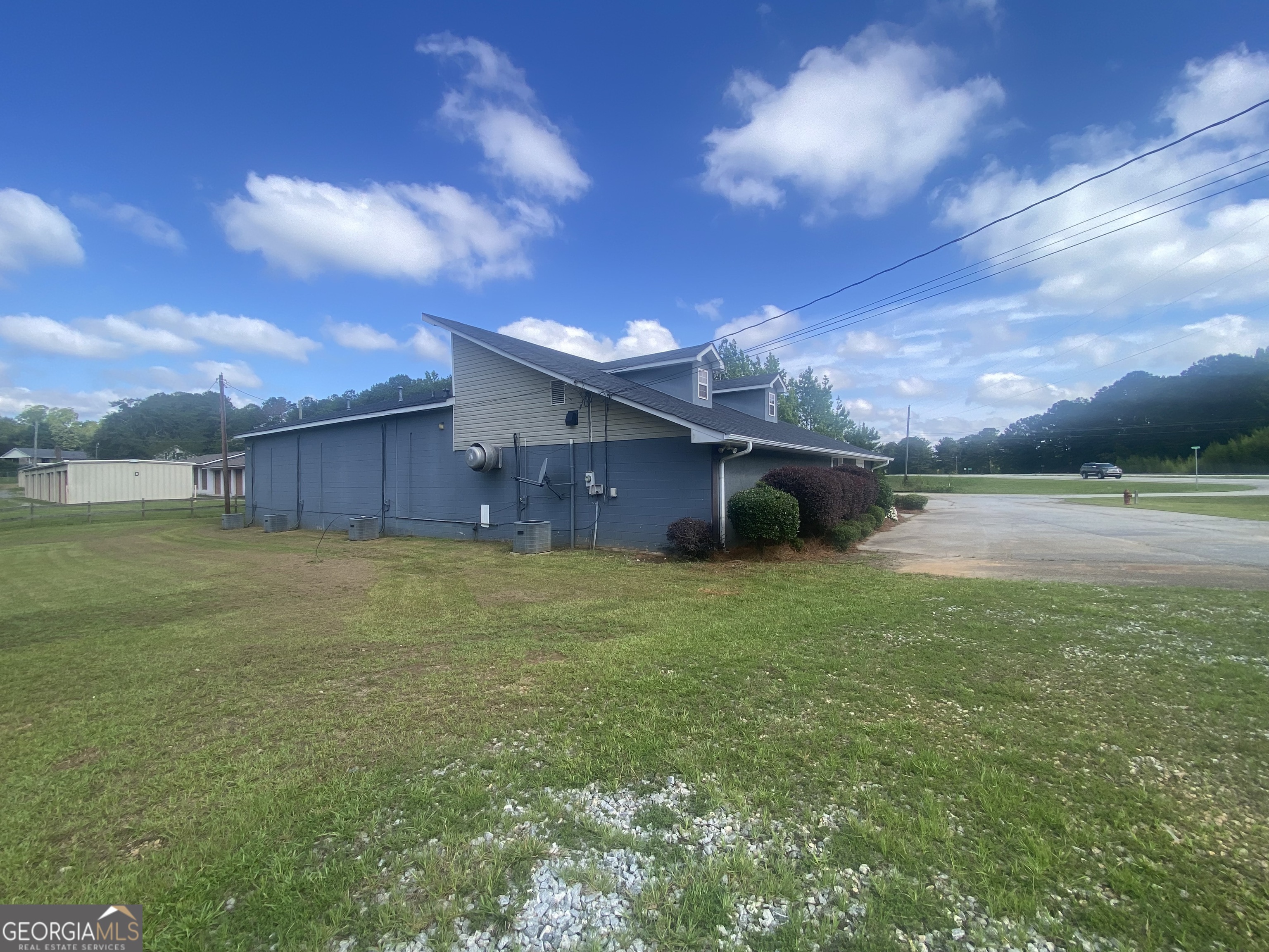 272 Highway 41 N Property Photo 9