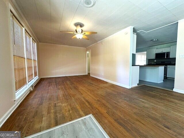 2875 Horseshoe Drive Property Photo 2