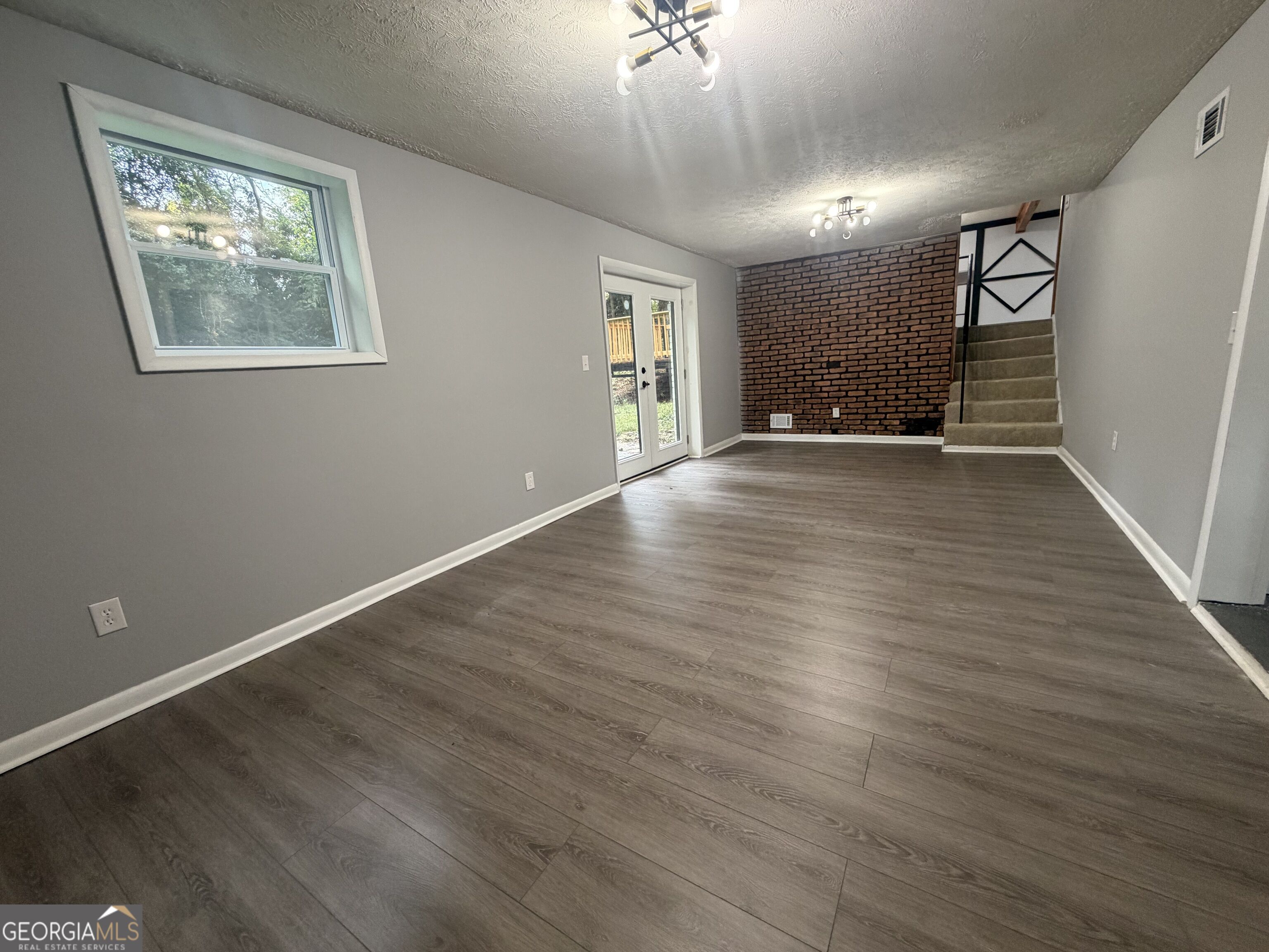 7367 Rountree Drive Property Photo 18