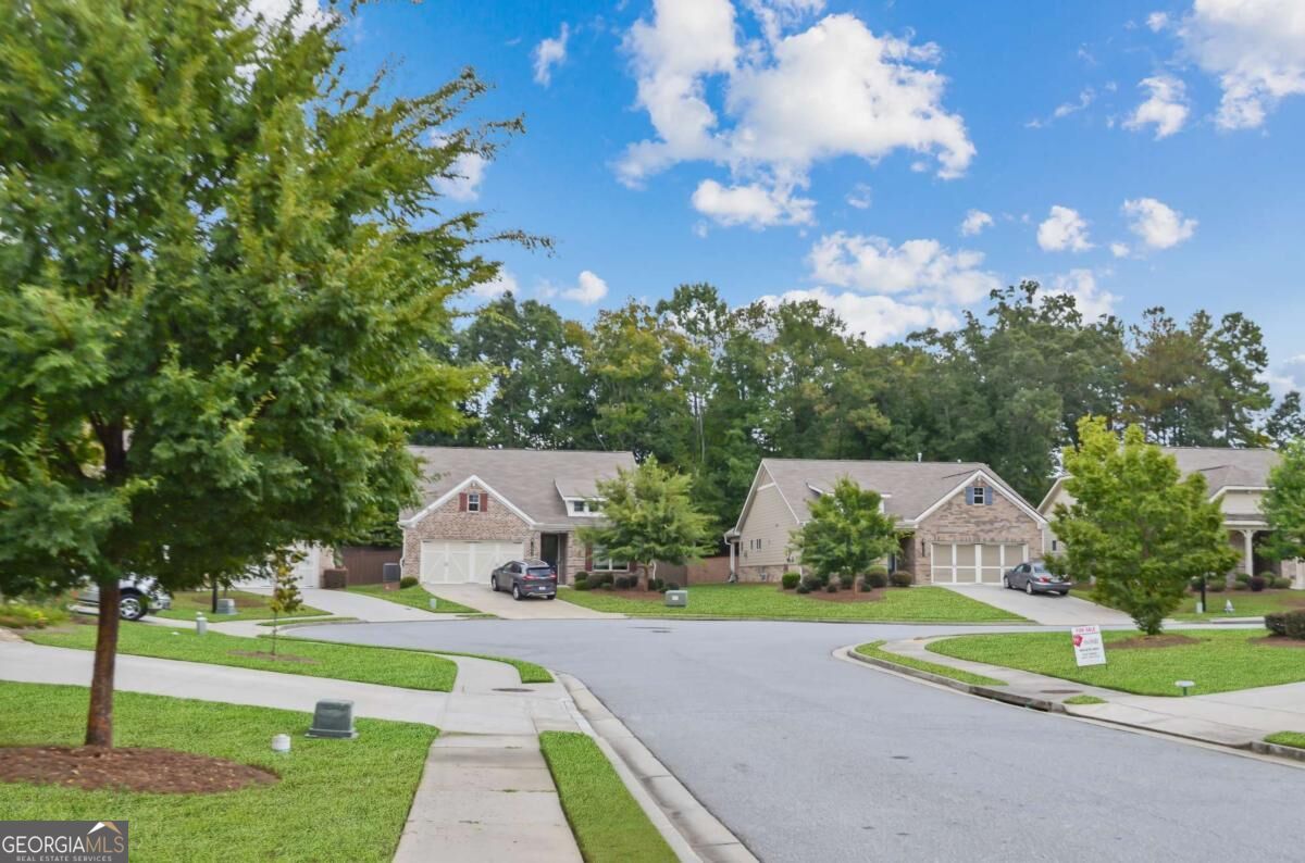3040 Appling Hills Drive Property Photo 2