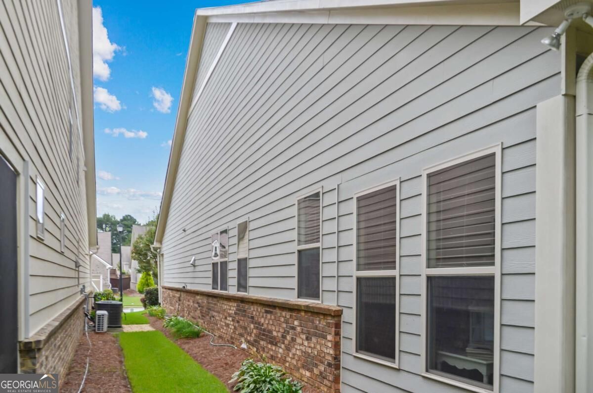 3040 Appling Hills Drive Property Photo 4
