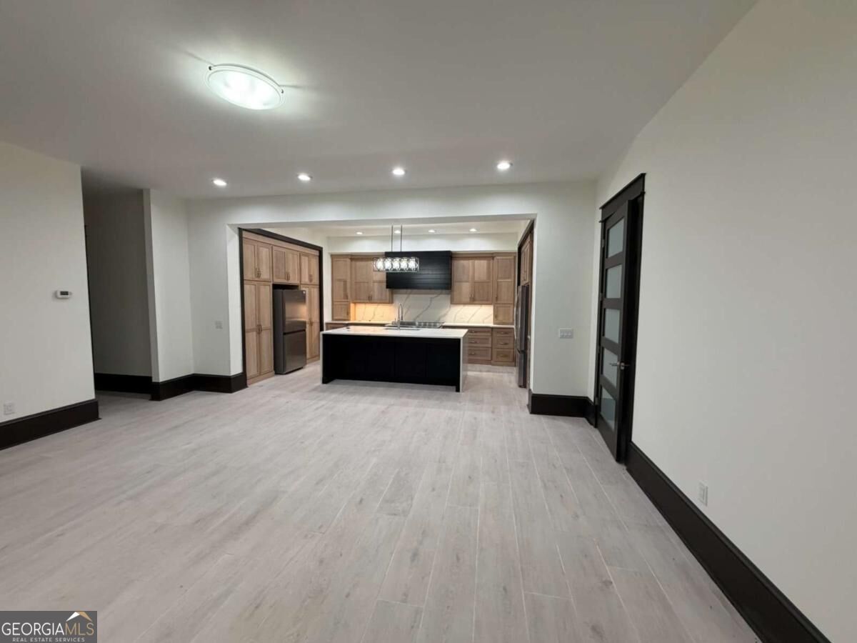 20 Club Drive Property Photo 6