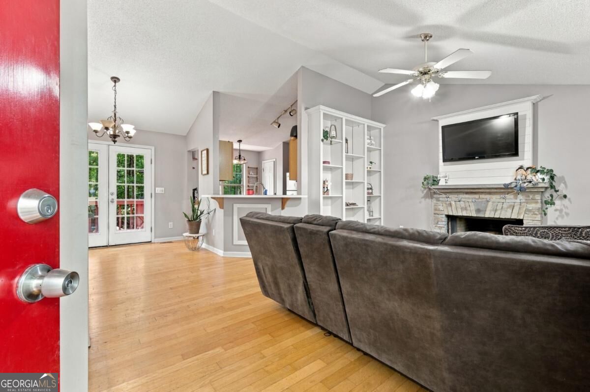 96 Boxcaray W Property Photo 6