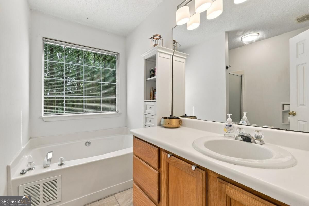 96 Boxcaray W Property Photo 17