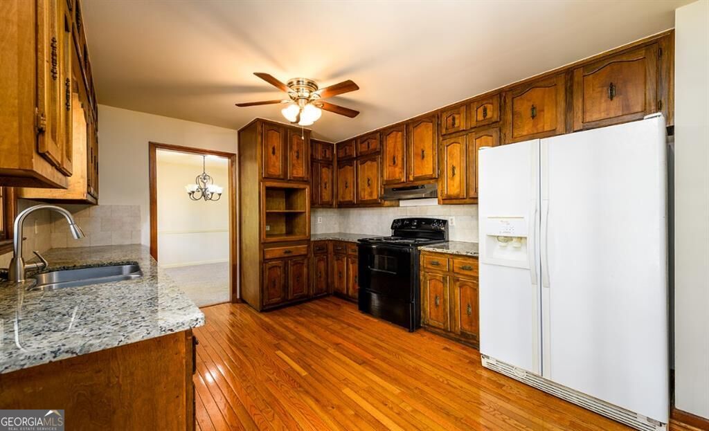 462 Emily Drive Sw Property Photo 13