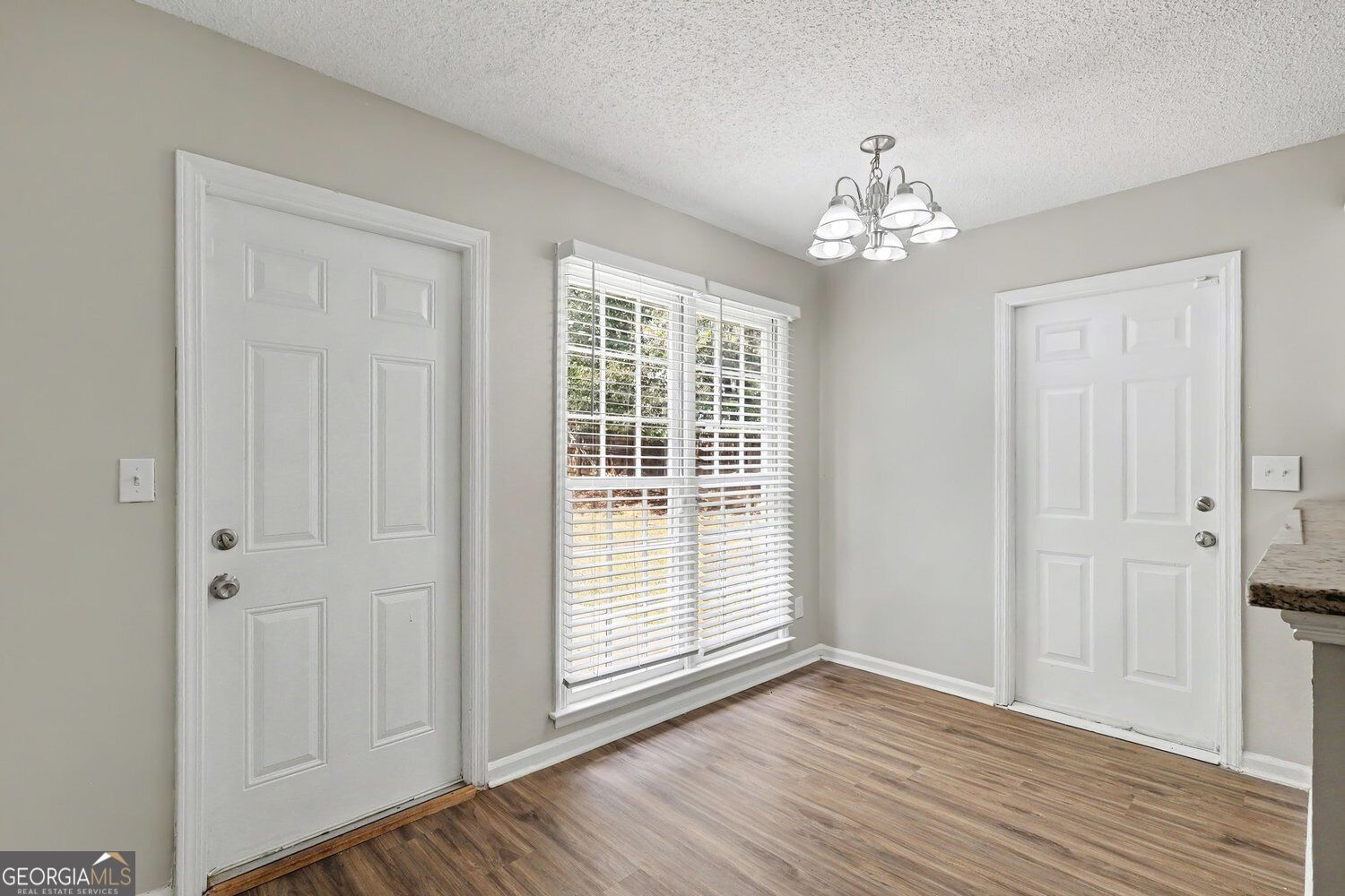 3131 Ashbury Lane Property Photo 4