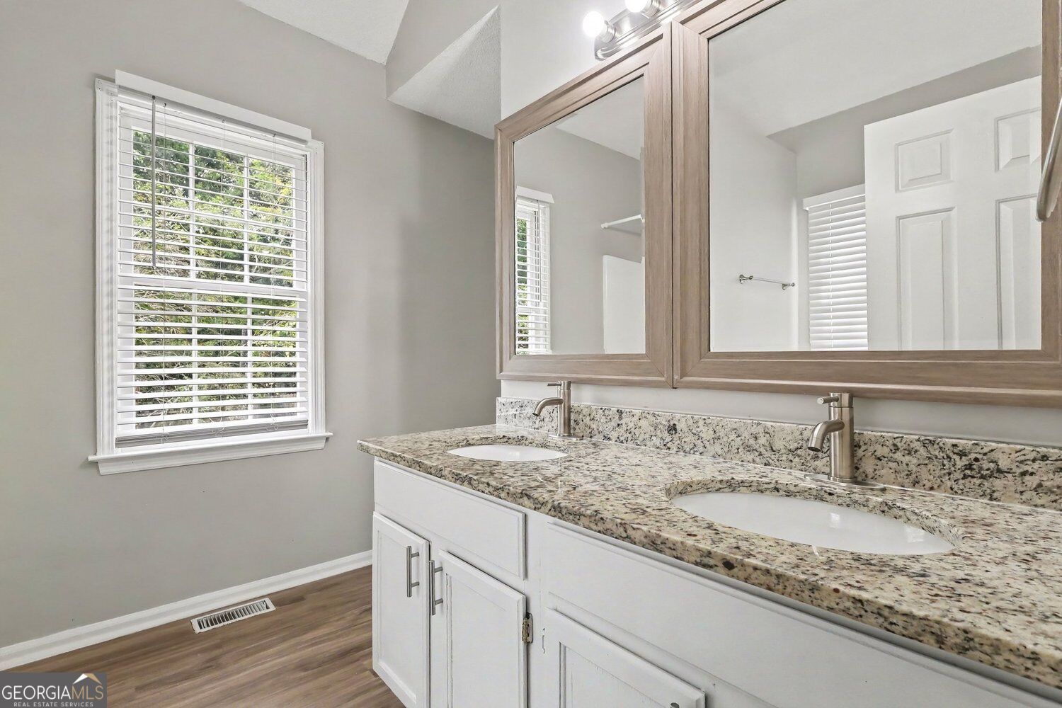 3131 Ashbury Lane Property Photo 12