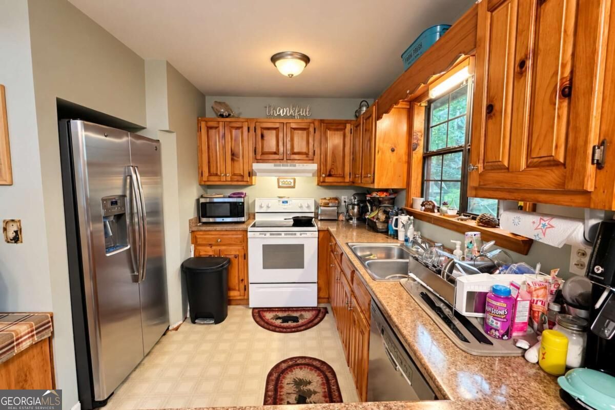 580 Riverwood Road # 32 Property Photo 8