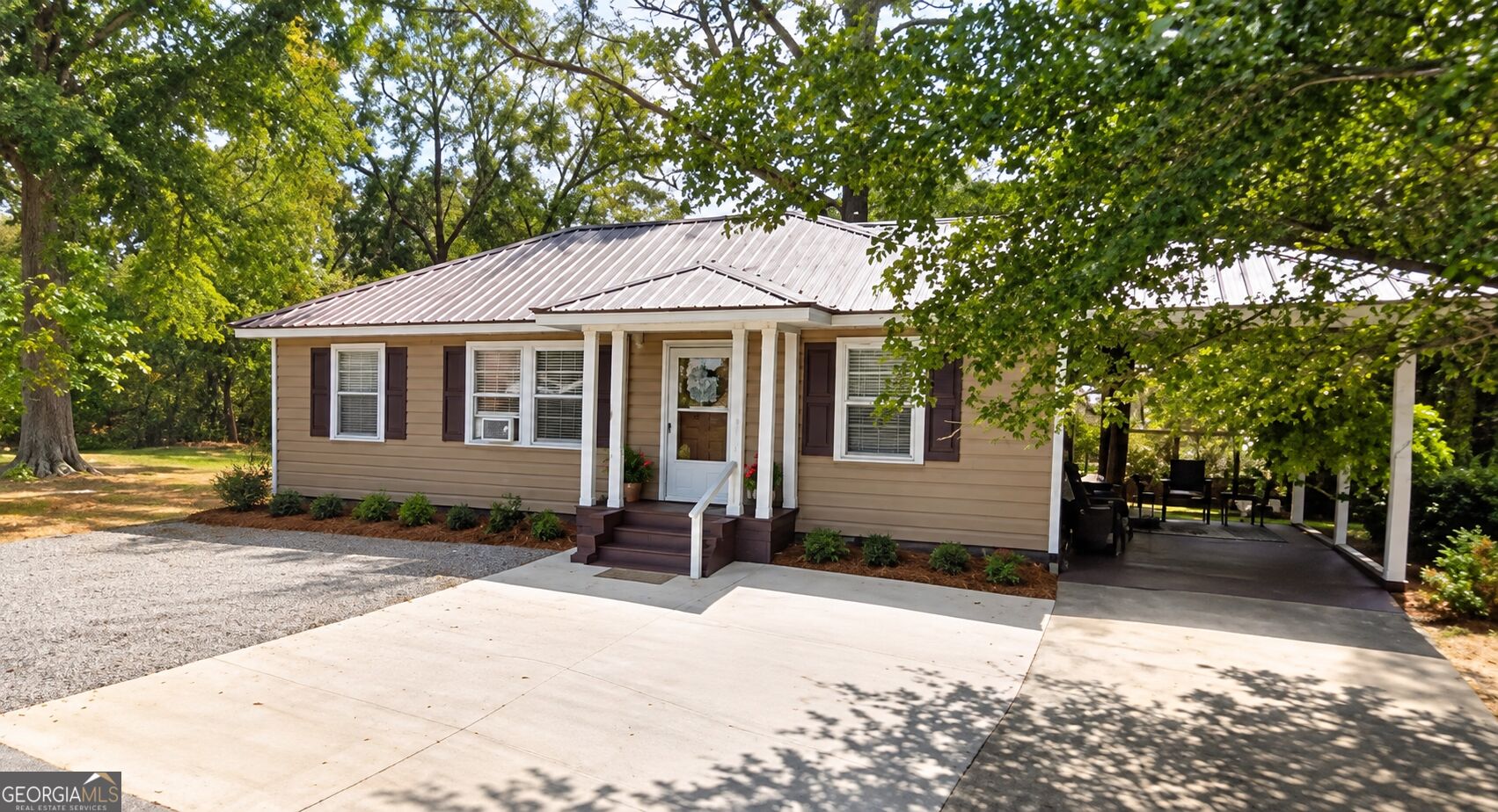 617 Adams Street Property Photo 1
