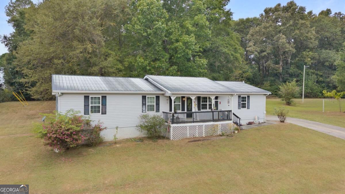106 Webb Drive Ne Property Photo 1