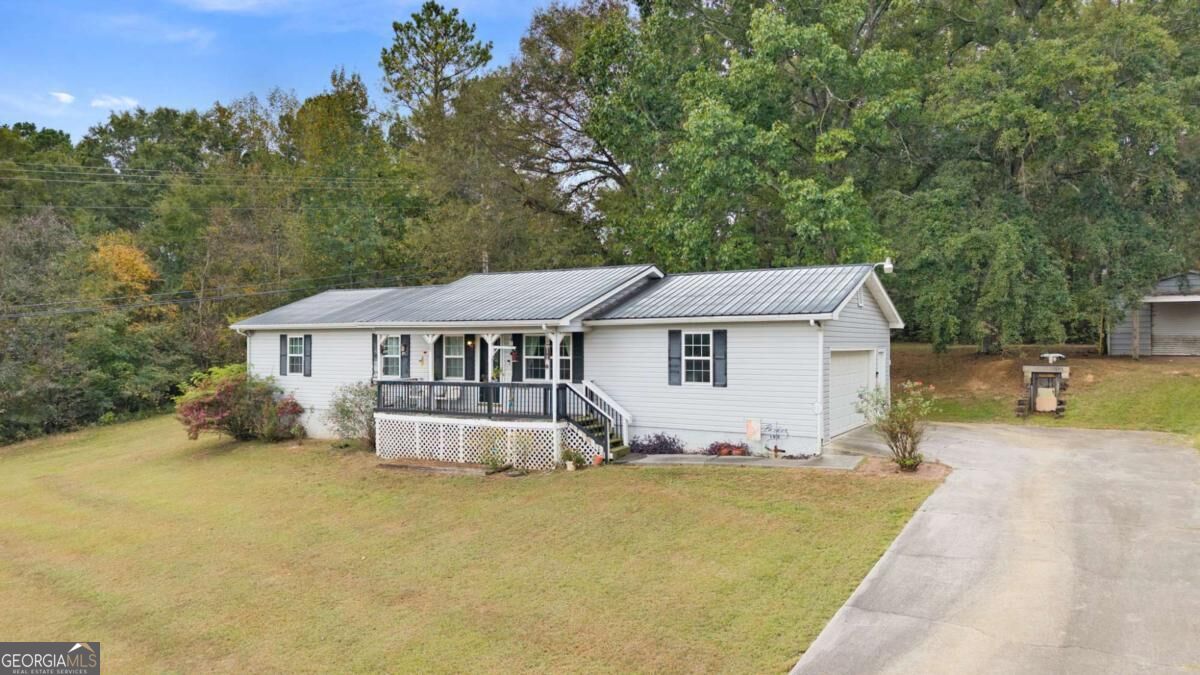 106 Webb Drive Ne Property Photo 3