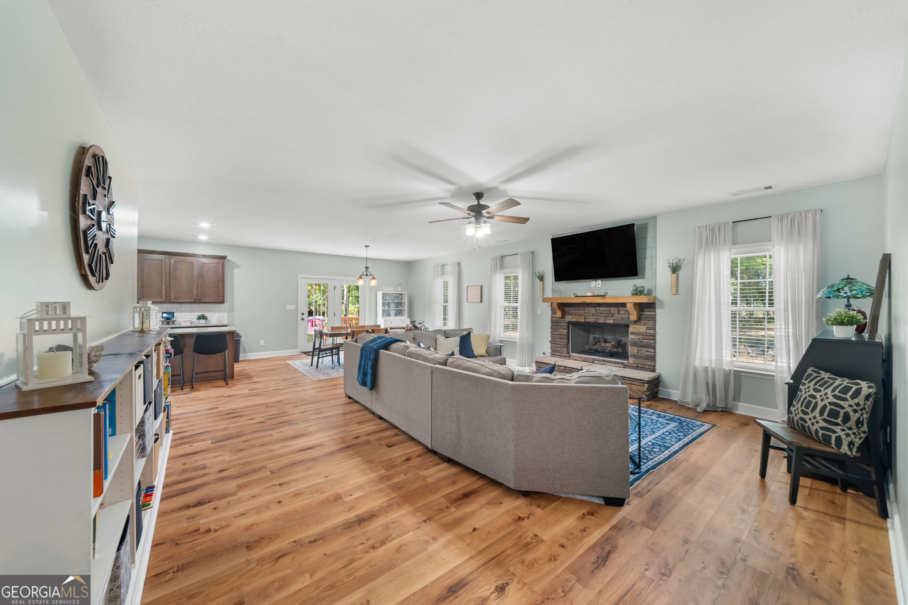 1006 Mcbride Circle Property Photo 3