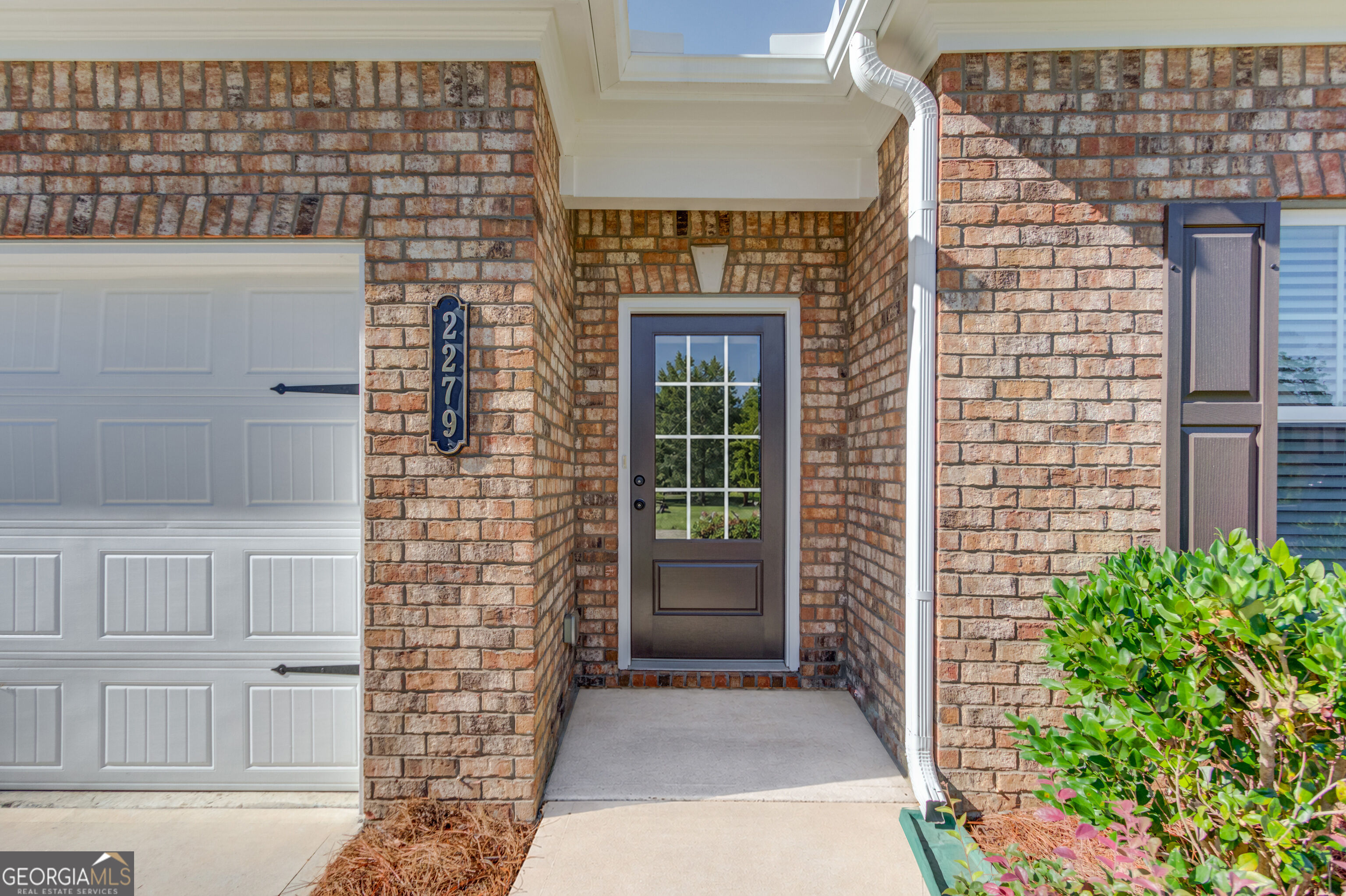 2279 Cedar Place Court Property Photo 4