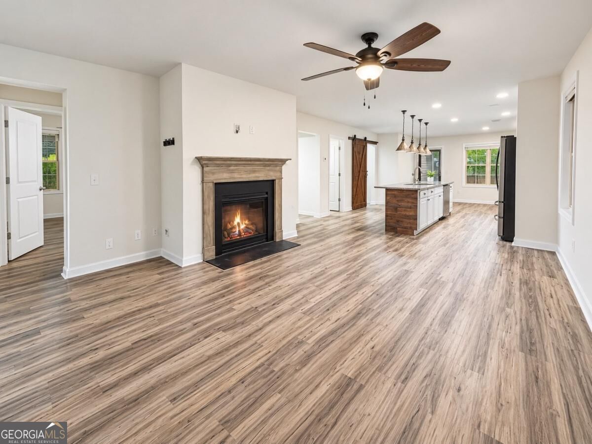 6 Easy Street Property Photo 6