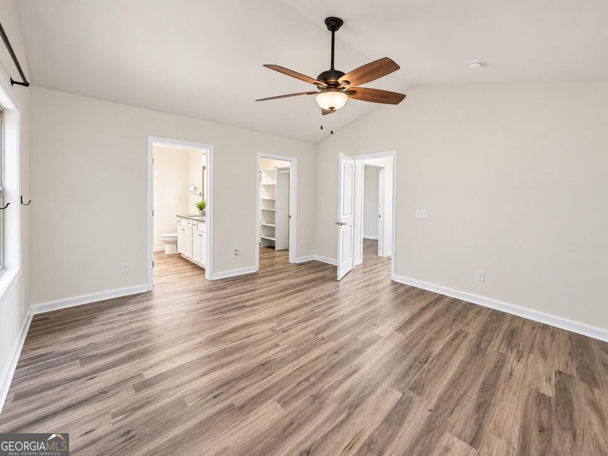 6 Easy Street Property Photo 13