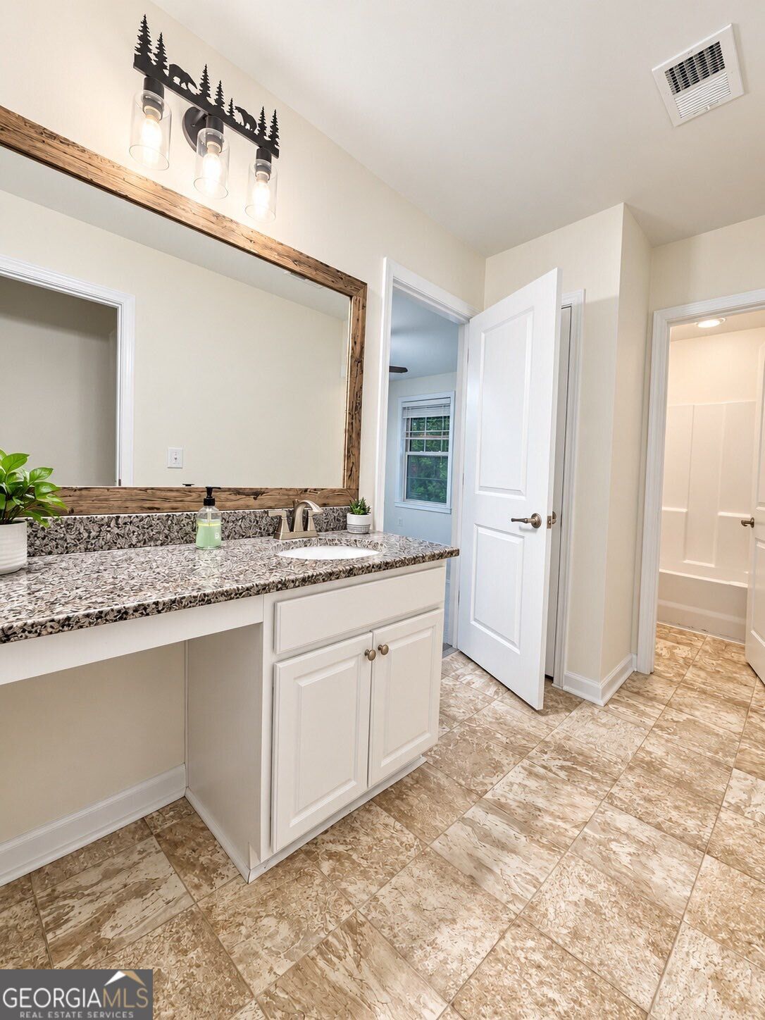 6 Easy Street Property Photo 14