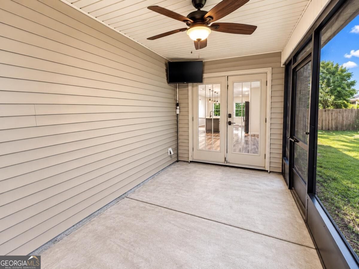 6 Easy Street Property Photo 17