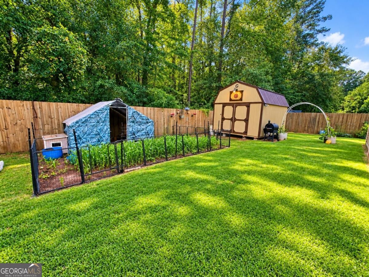 6 Easy Street Property Photo 22