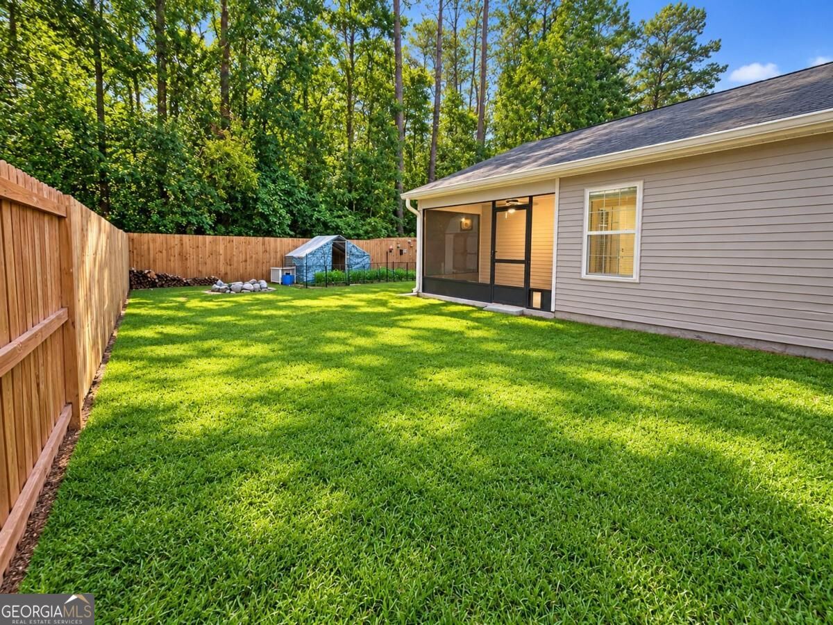 6 Easy Street Property Photo 23