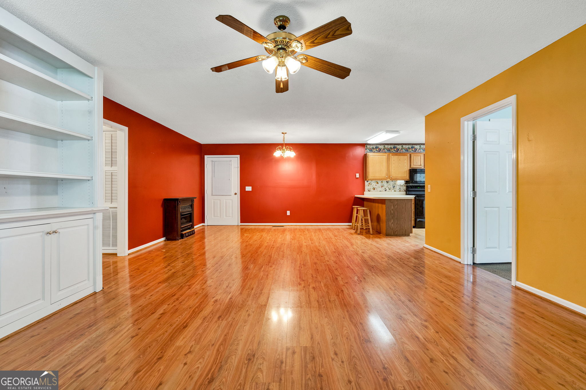 820 Murray Drive Property Photo 9