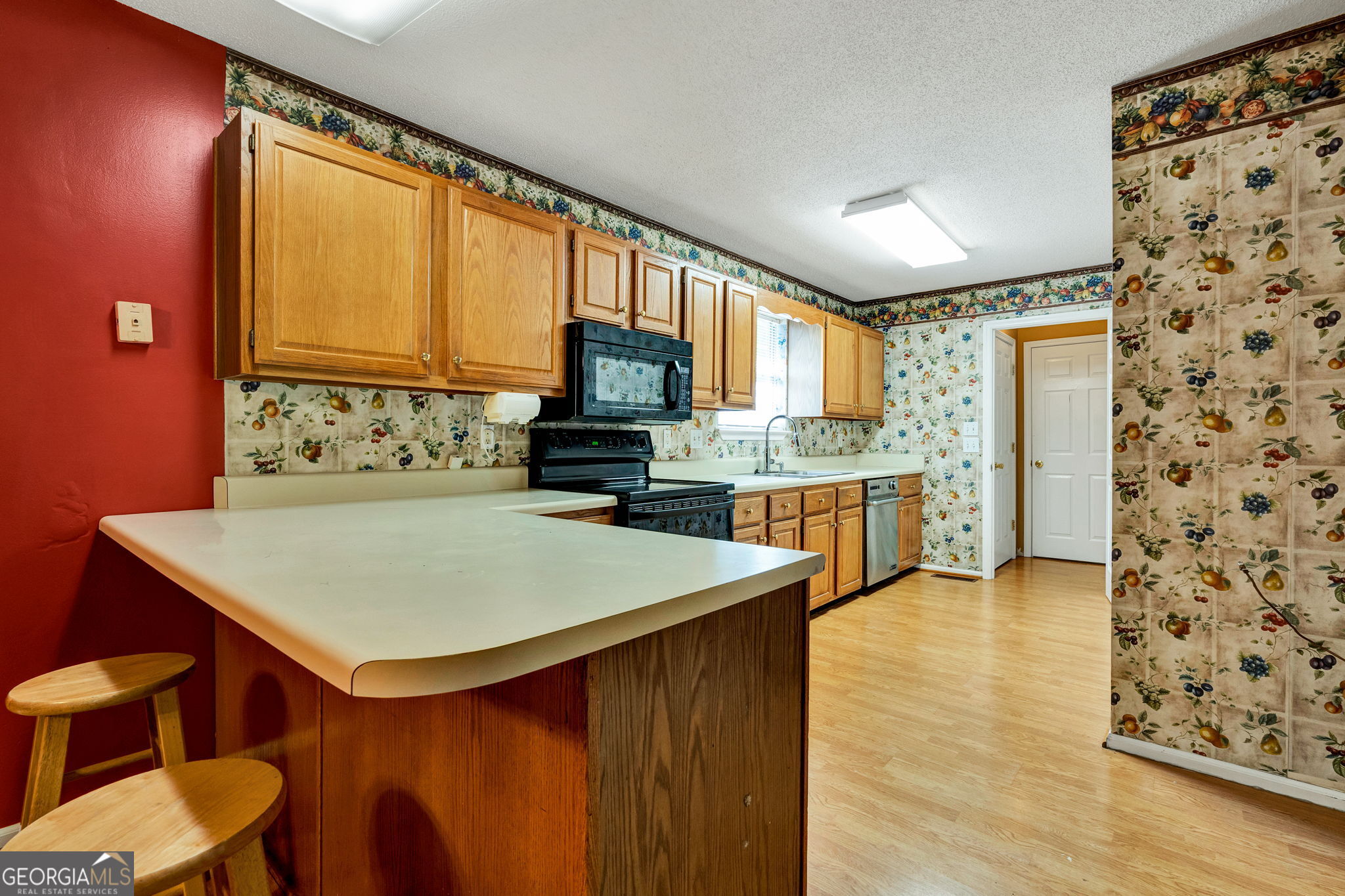 820 Murray Drive Property Photo 12