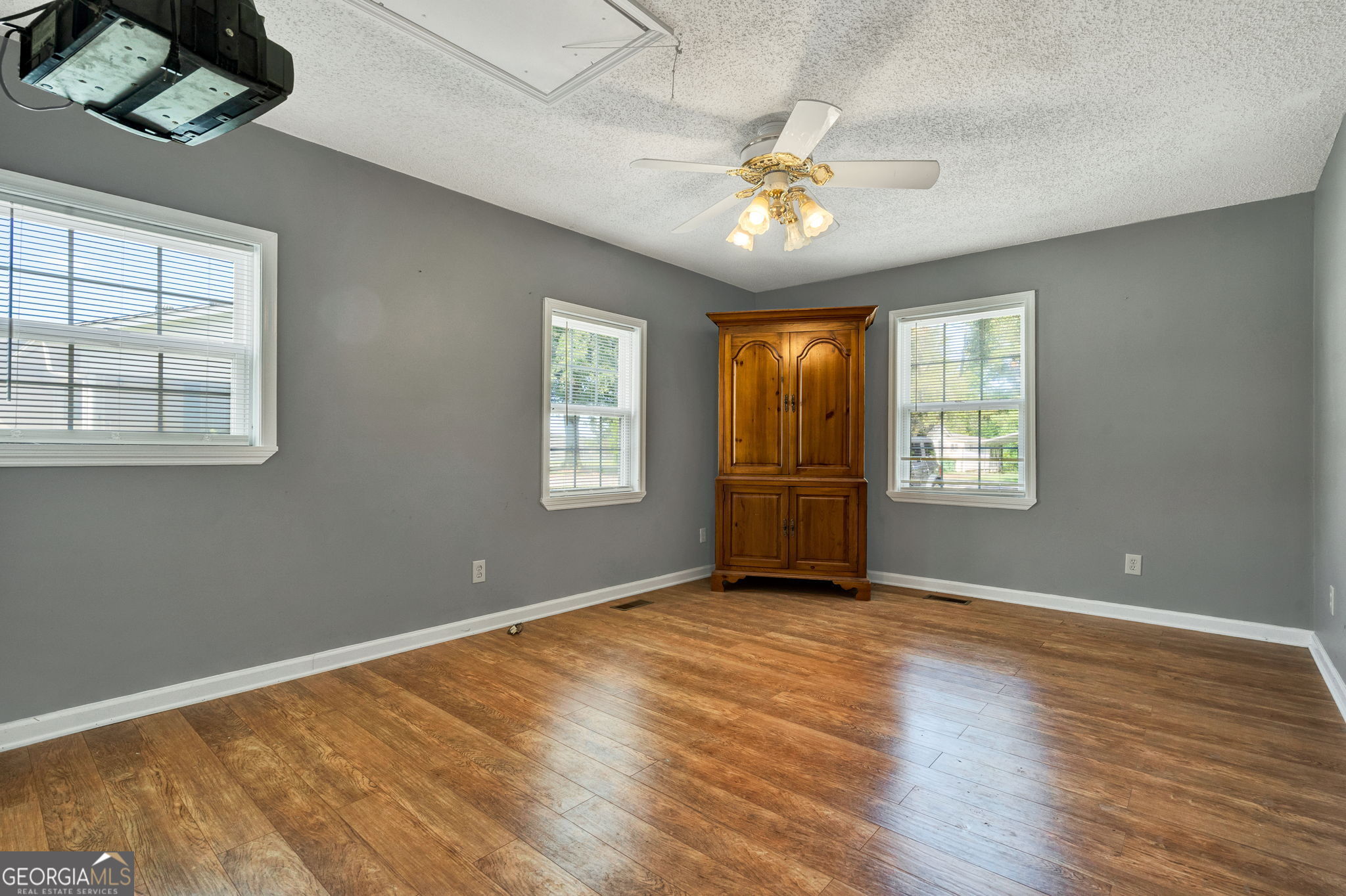 820 Murray Drive Property Photo 14