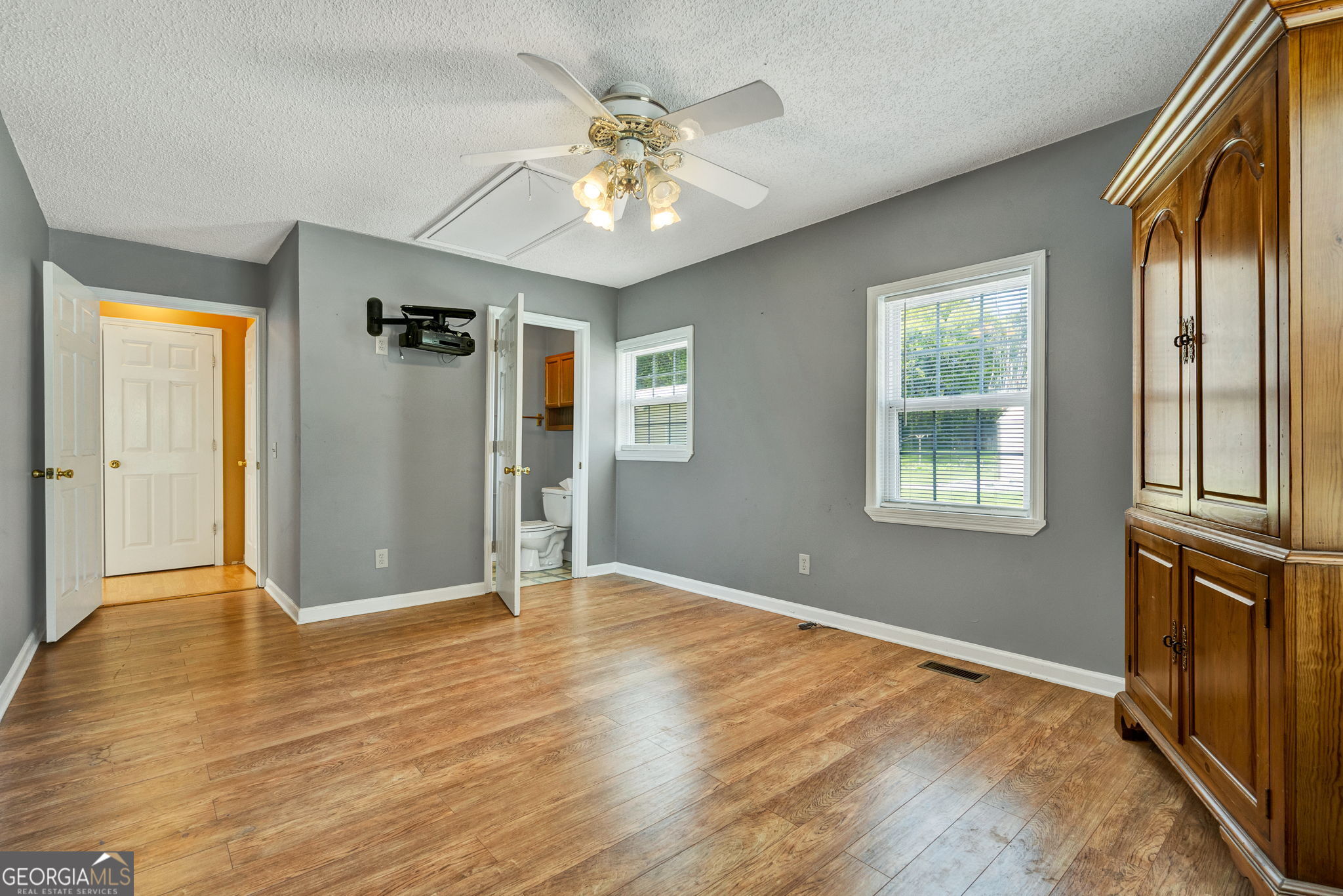 820 Murray Drive Property Photo 15