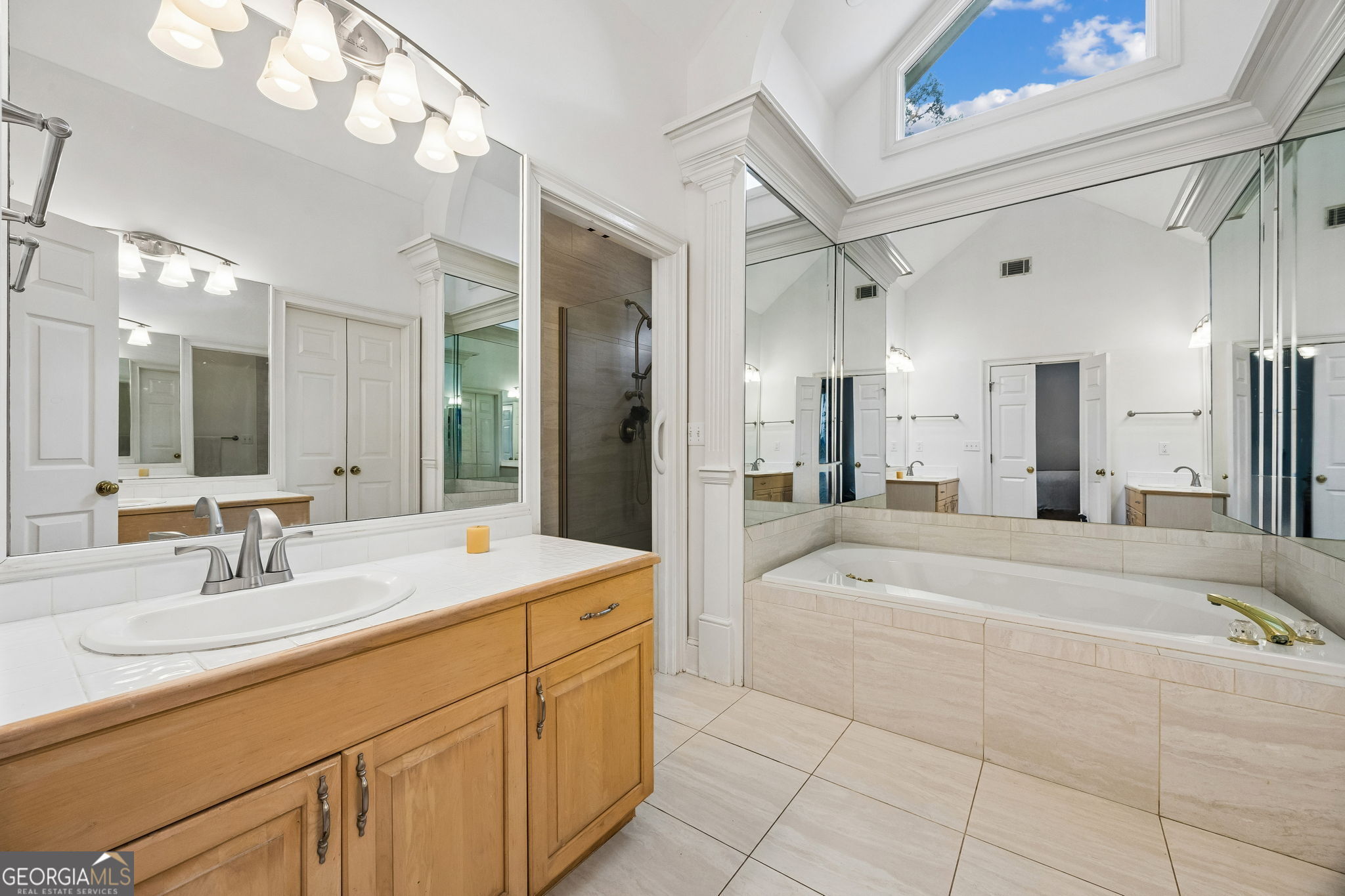 301 Trimaran Drive Property Photo 43