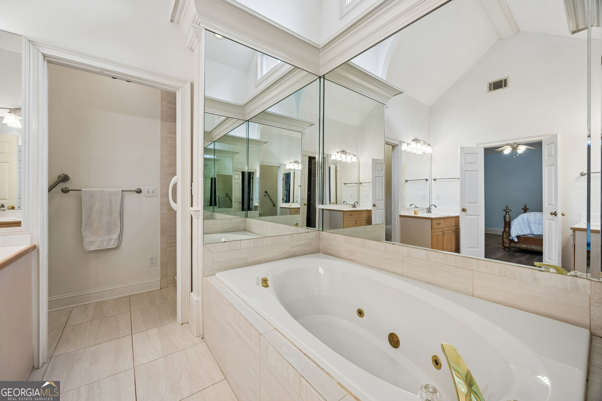 301 Trimaran Drive Property Photo 46