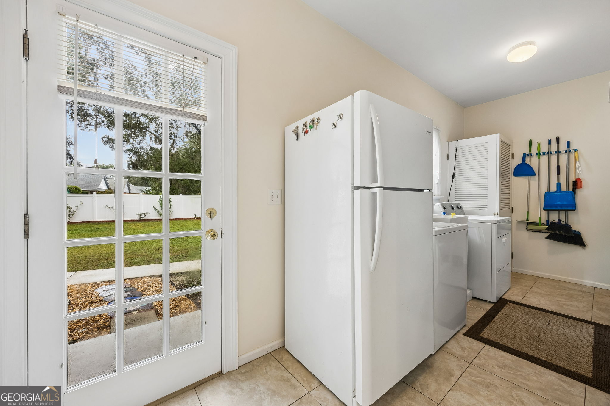301 Trimaran Drive Property Photo 55
