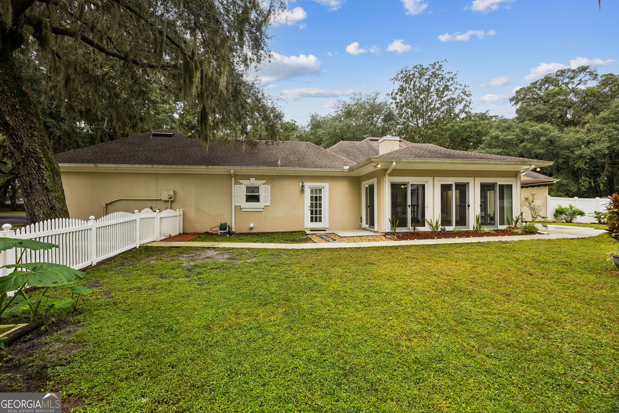 301 Trimaran Drive Property Photo 60