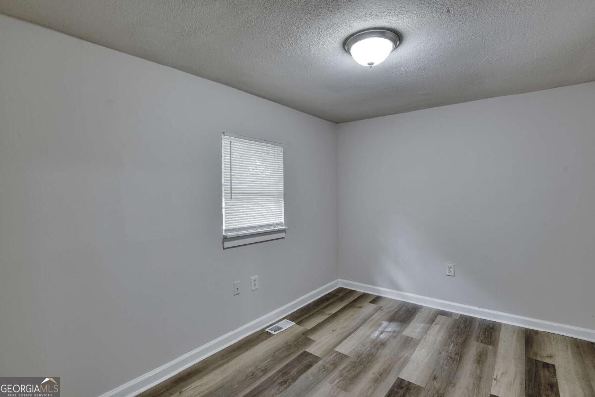 2486 Claude Street Nw Property Photo 16