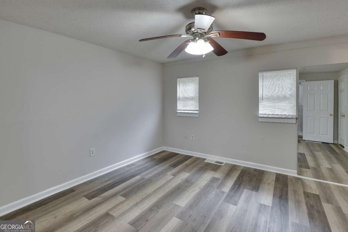 2486 Claude Street Nw Property Photo 19